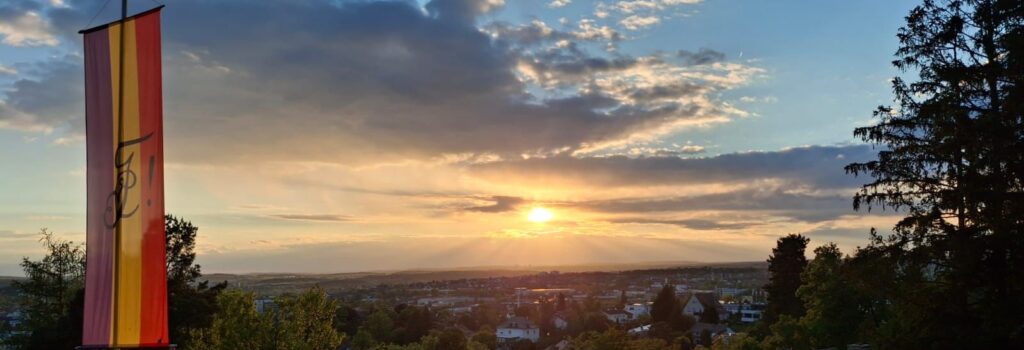 Sonnenuntergang über Reutlingen, Blick von der Terrasse